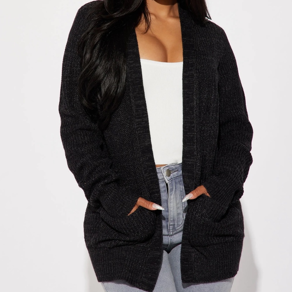 Two Pocket Cardigan Black/Dark Charcoal